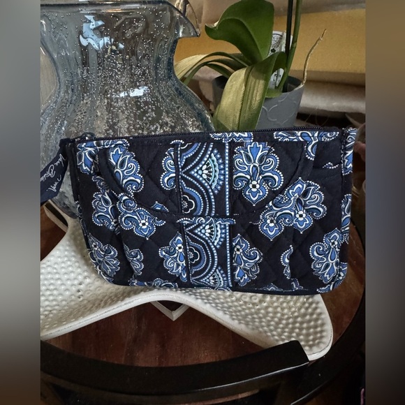 Vera Bradley Phone Pouch - Picture 1 of 7